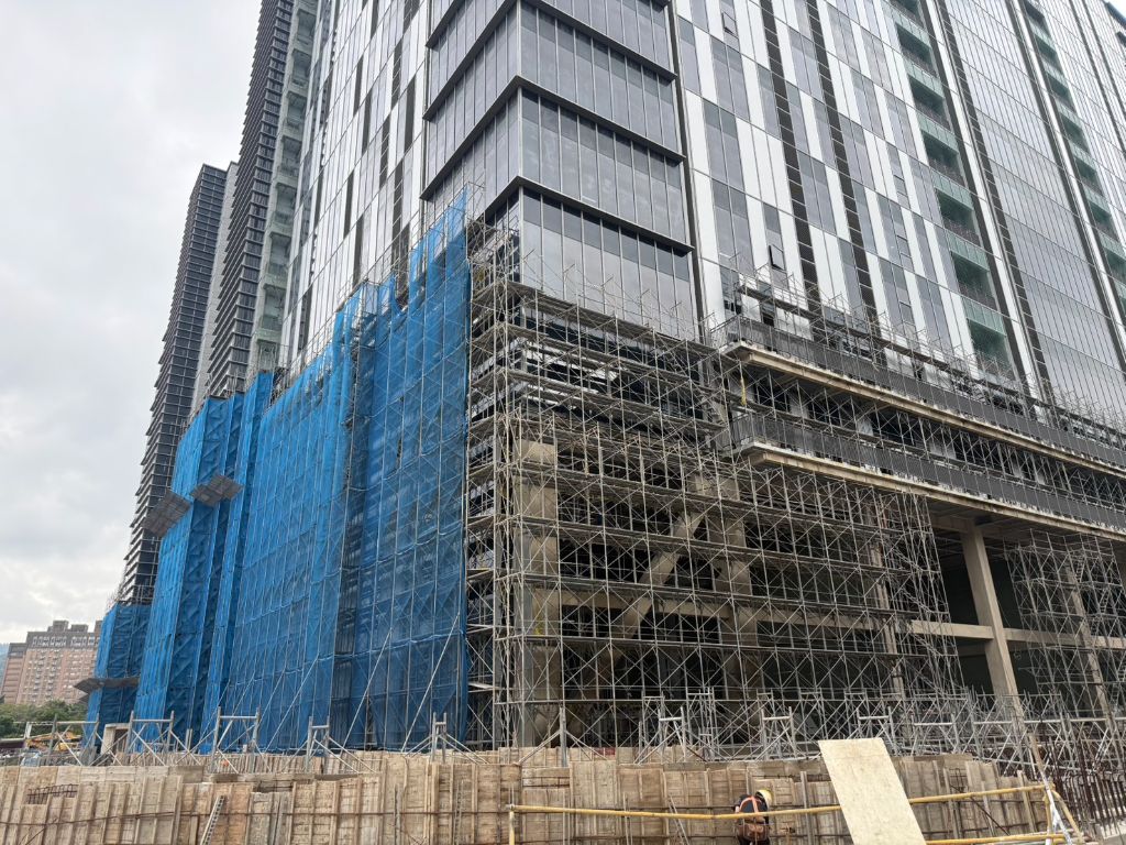 大型建案外牆防護施工架